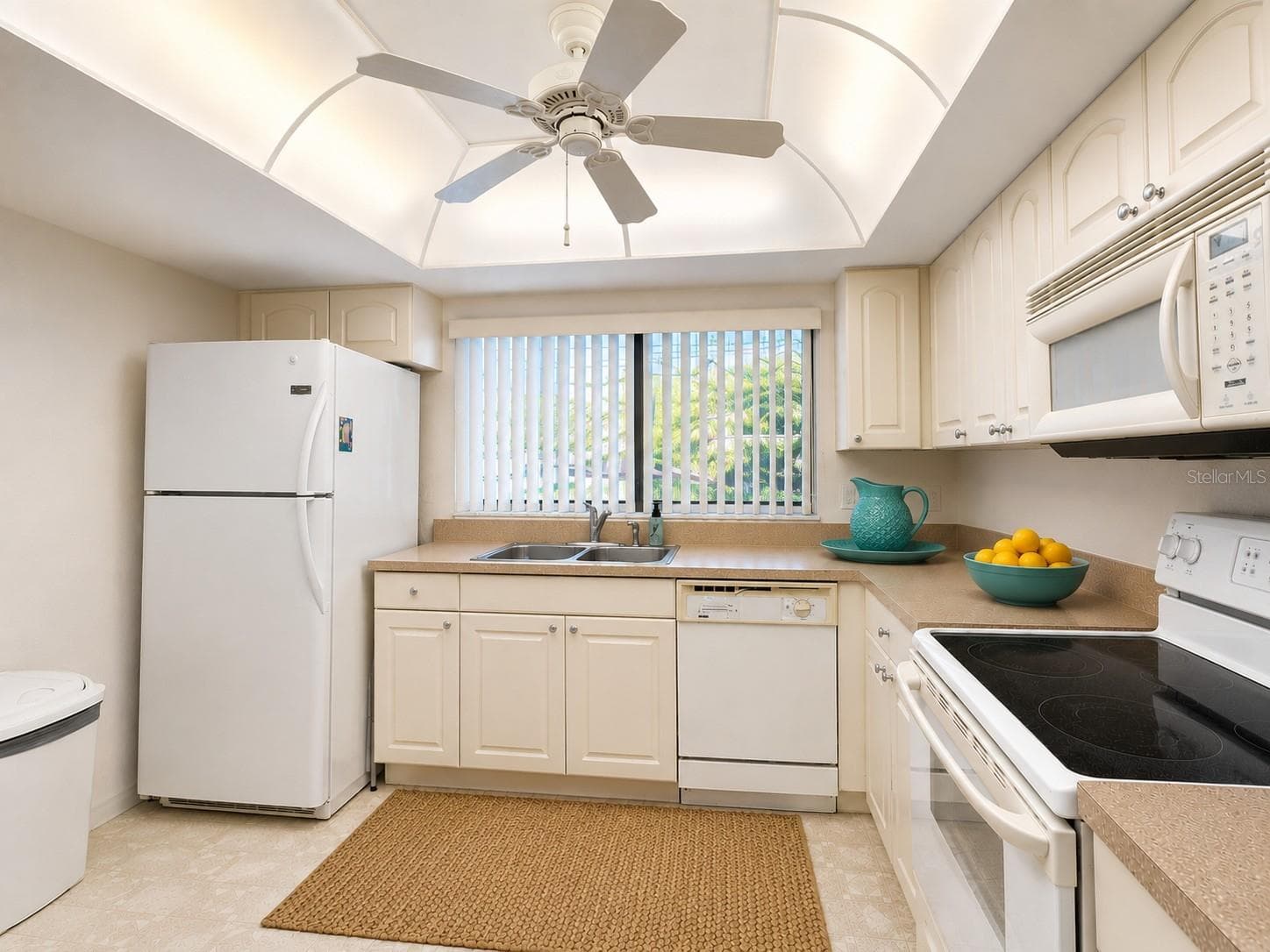 Condominium at 1435 57TH ST W #1435, BRADENTON, photo 6 of 35