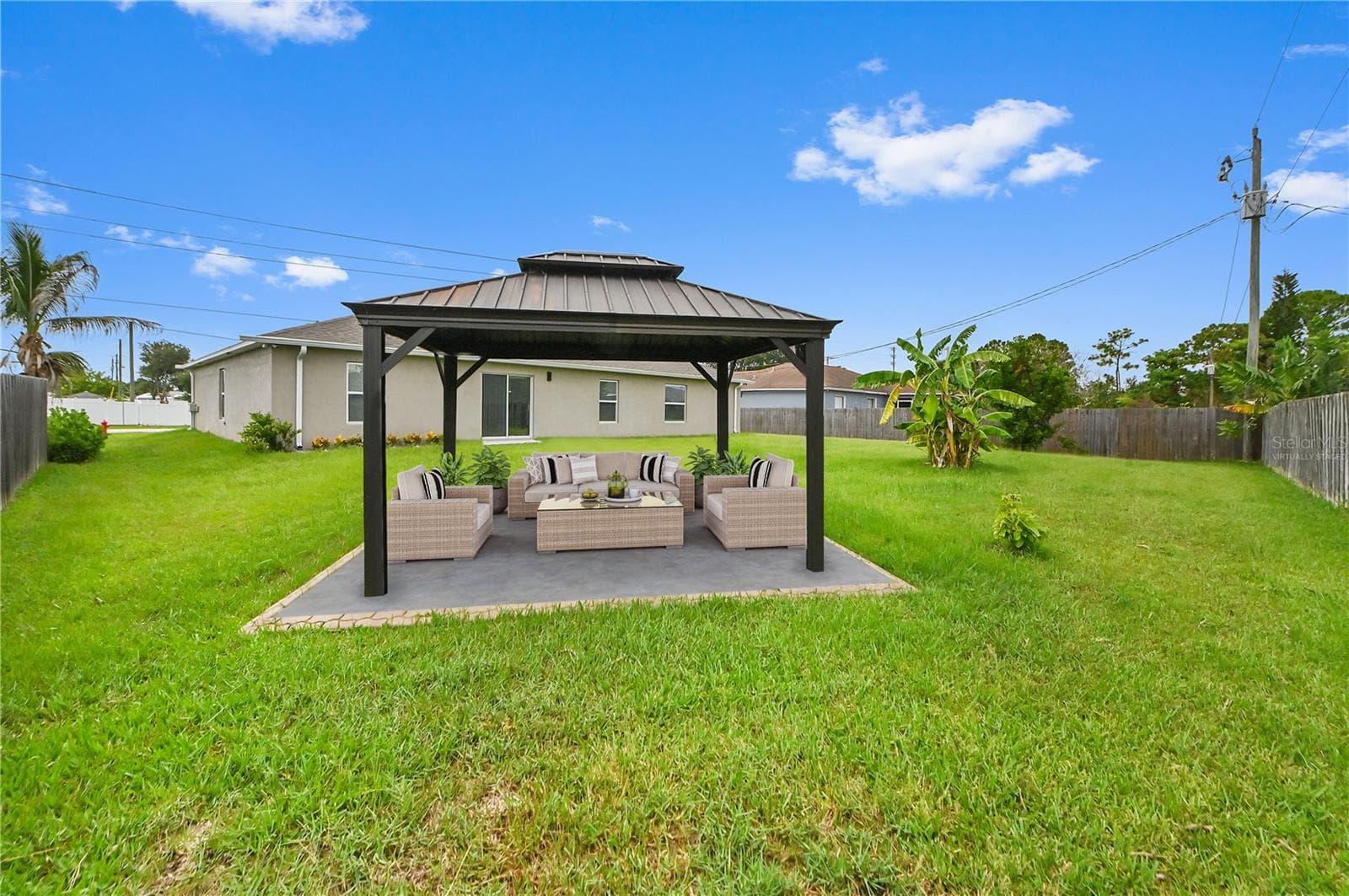 virtually staged - 361 SW THORNHILL DR, PORT ST LUCIE