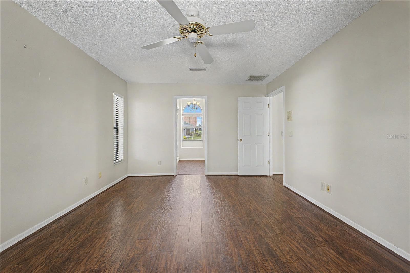 Primary Suite - 1364 OVERLAND DR, SPRING HILL