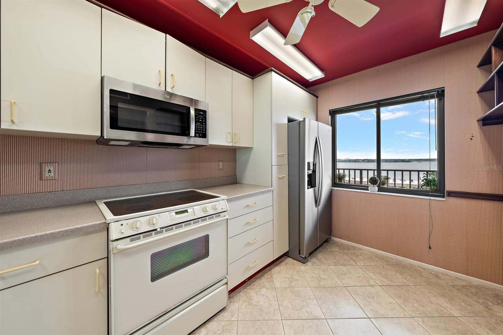 Condominium at 1250 GULF BLVD #706, CLEARWATER BEACH, photo 6 of 32