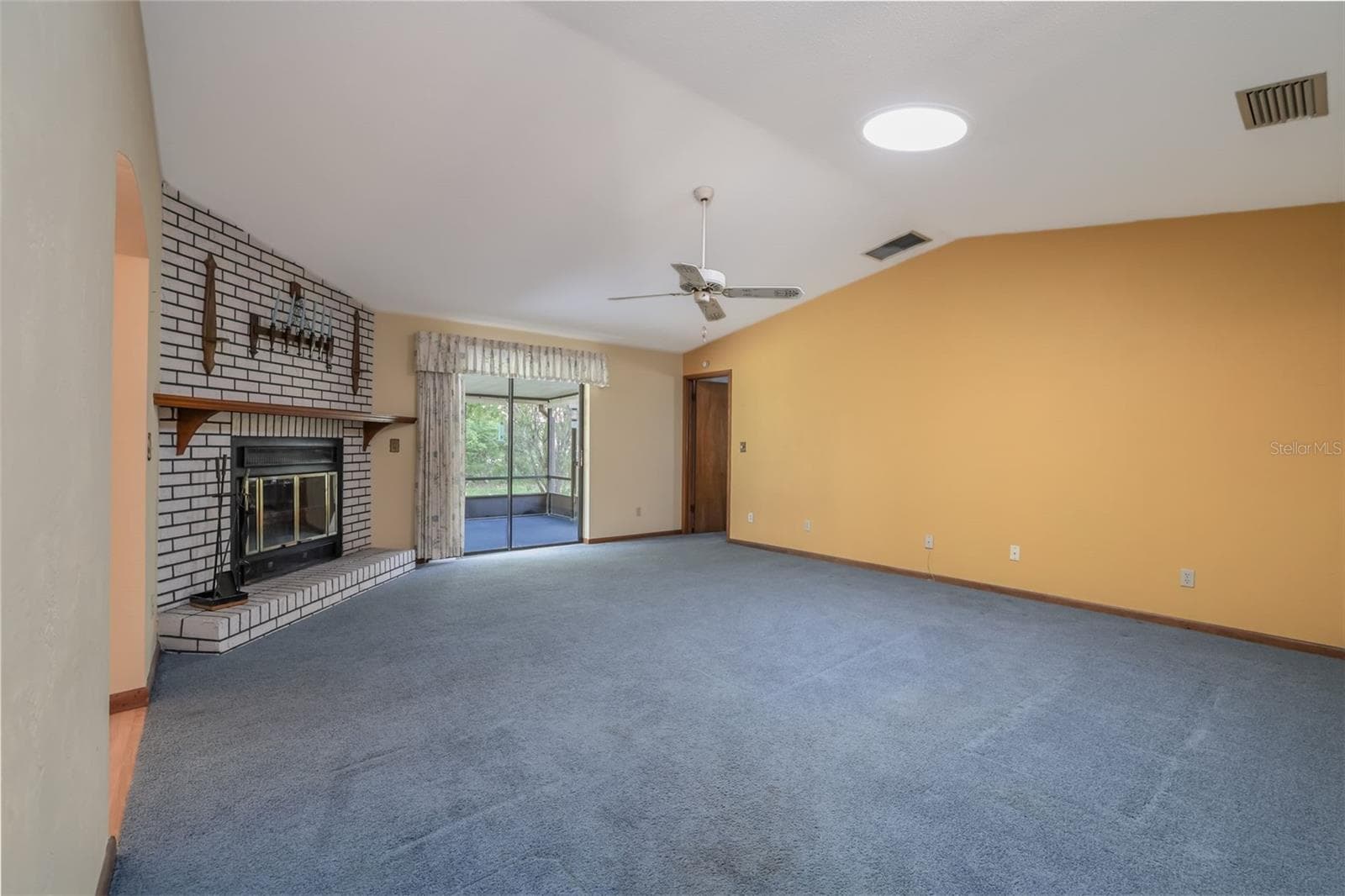 Living Room - 229 GEORGETOWNE BLVD, DAYTONA BEACH