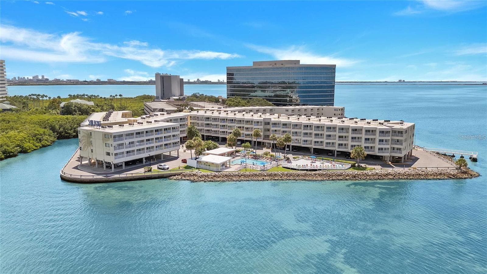 Condo - Hotel at 2506 N ROCKY POINT DR #254, TAMPA, photo 23 of 26