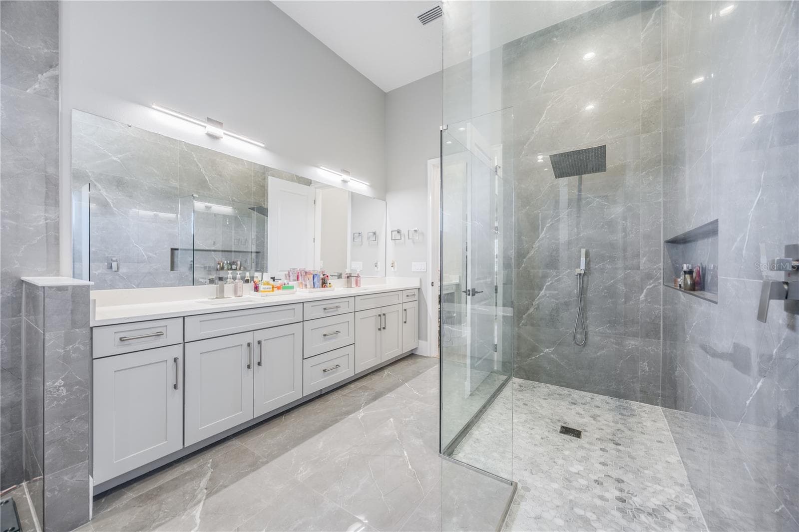 Primary Bathroom - 16077 BARKLY RIDGE CT, WINTER GARDEN
