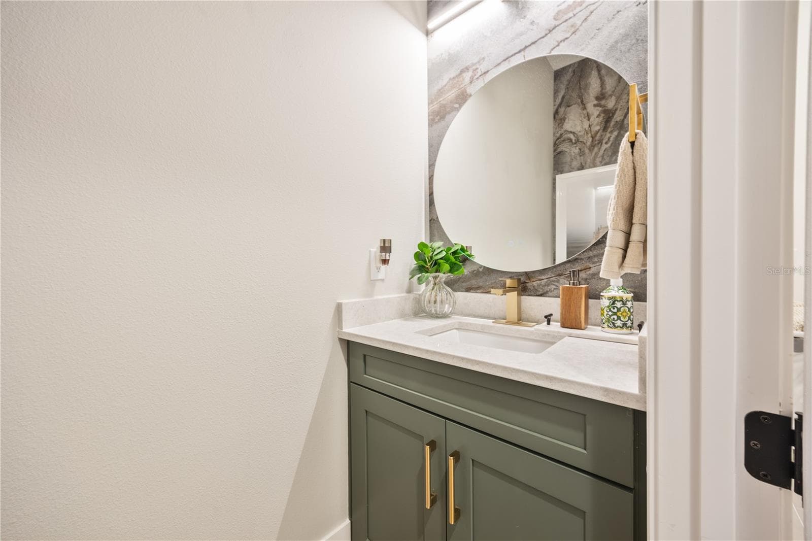 Half Bathroom Second Floor - 16077 BARKLY RIDGE CT, WINTER GARDEN
