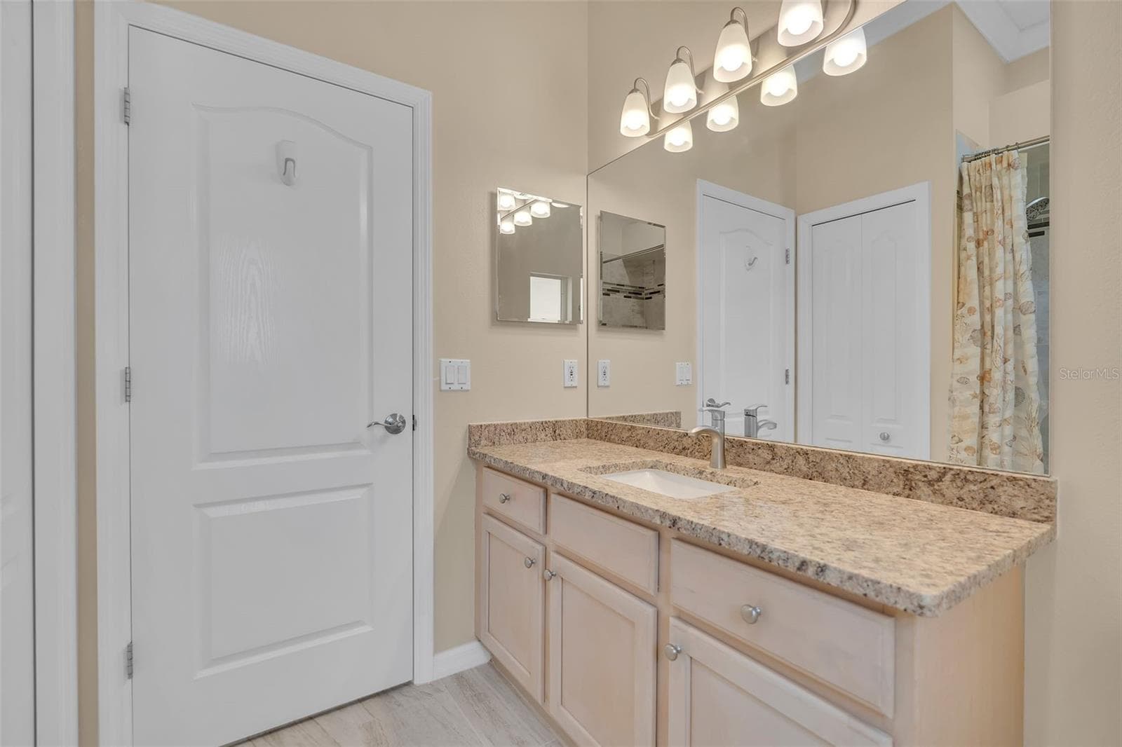 Single Family Residence at 1036 OAK MEADOW LN, OSPREY, photo 20 of 54