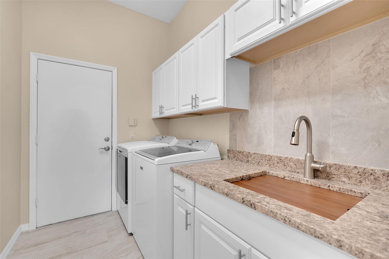 Single Family Residence at 1036 OAK MEADOW LN, OSPREY, photo 41 of 54