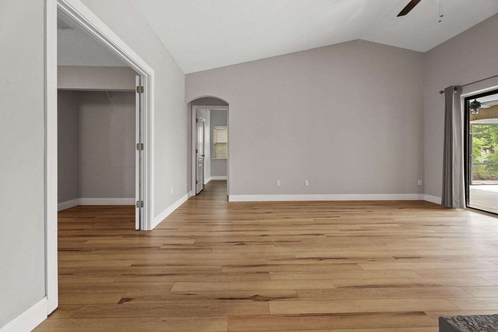 Single Family Residence at 7437 PINEMOUNT DR, ORLANDO, photo 12 of 43