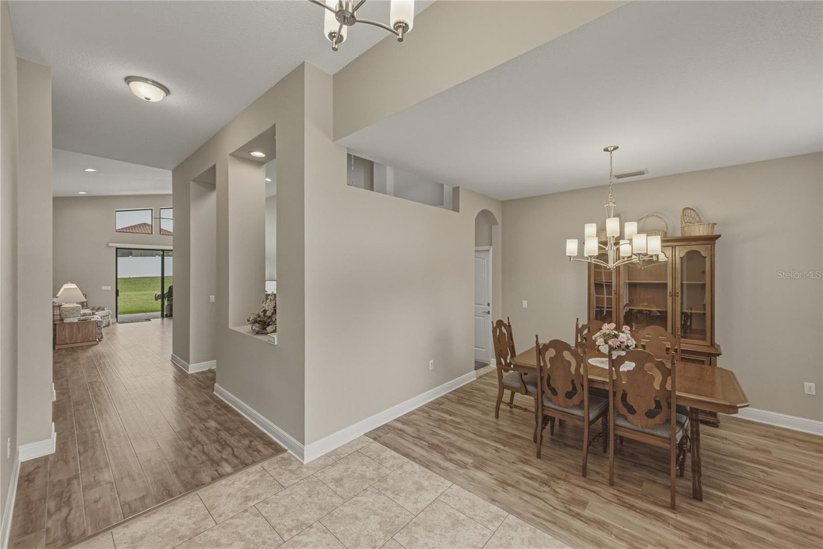 Single Family Residence at 1894 VIA LAGO DR, LAKELAND, photo 13 of 73
