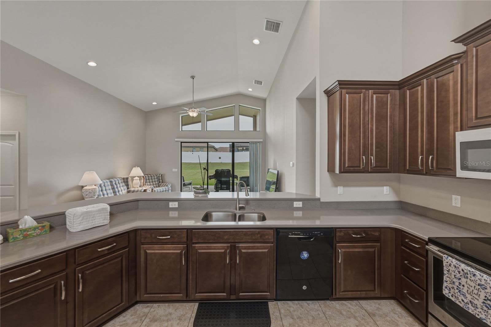 Single Family Residence at 1894 VIA LAGO DR, LAKELAND, photo 16 of 73