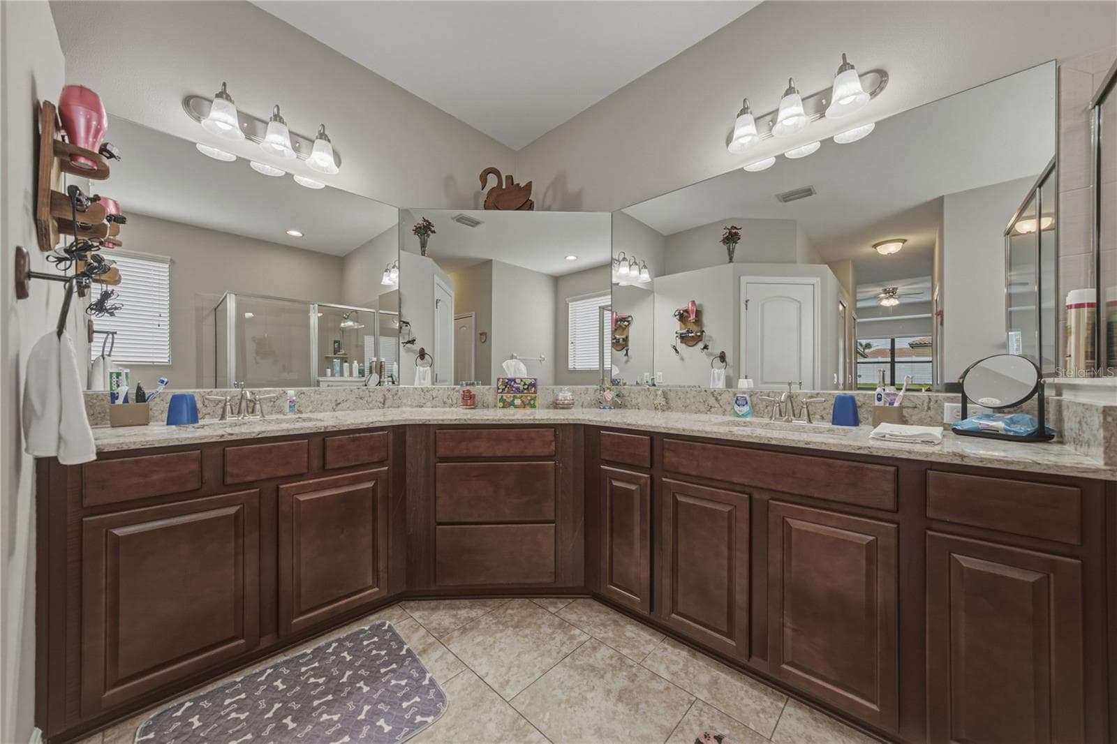 Single Family Residence at 1894 VIA LAGO DR, LAKELAND, photo 27 of 73