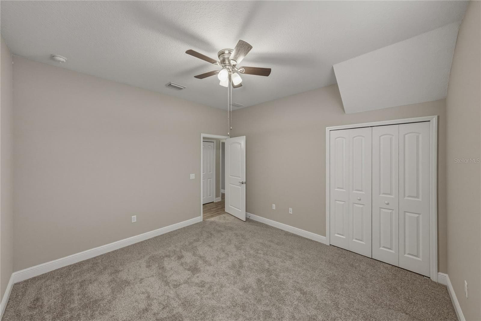 Single Family Residence at 1894 VIA LAGO DR, LAKELAND, photo 34 of 73