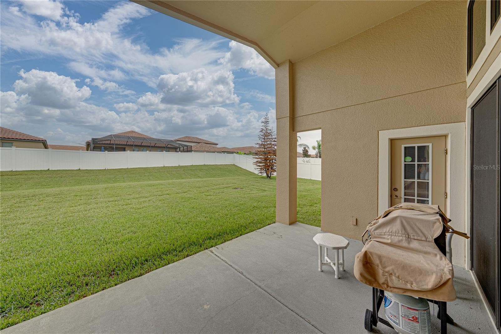 Single Family Residence at 1894 VIA LAGO DR, LAKELAND, photo 50 of 73