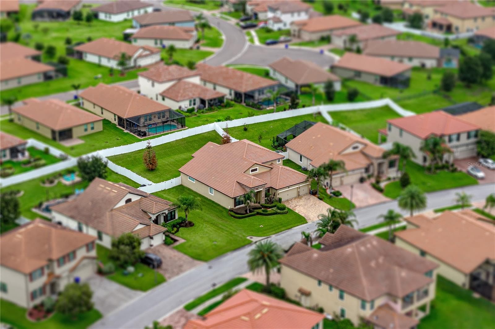 Single Family Residence at 1894 VIA LAGO DR, LAKELAND, photo 61 of 73