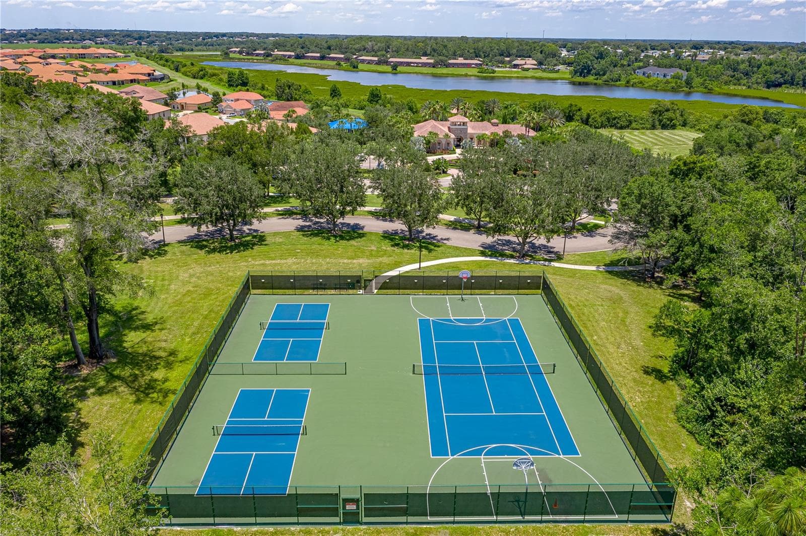 Single Family Residence at 1894 VIA LAGO DR, LAKELAND, photo 71 of 73