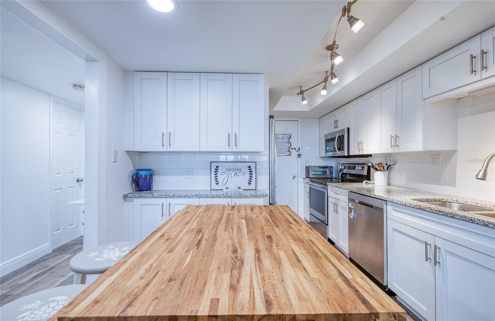Condominium at 7400 SUN ISLAND DR S #709, SOUTH PASADENA, photo 9 of 49