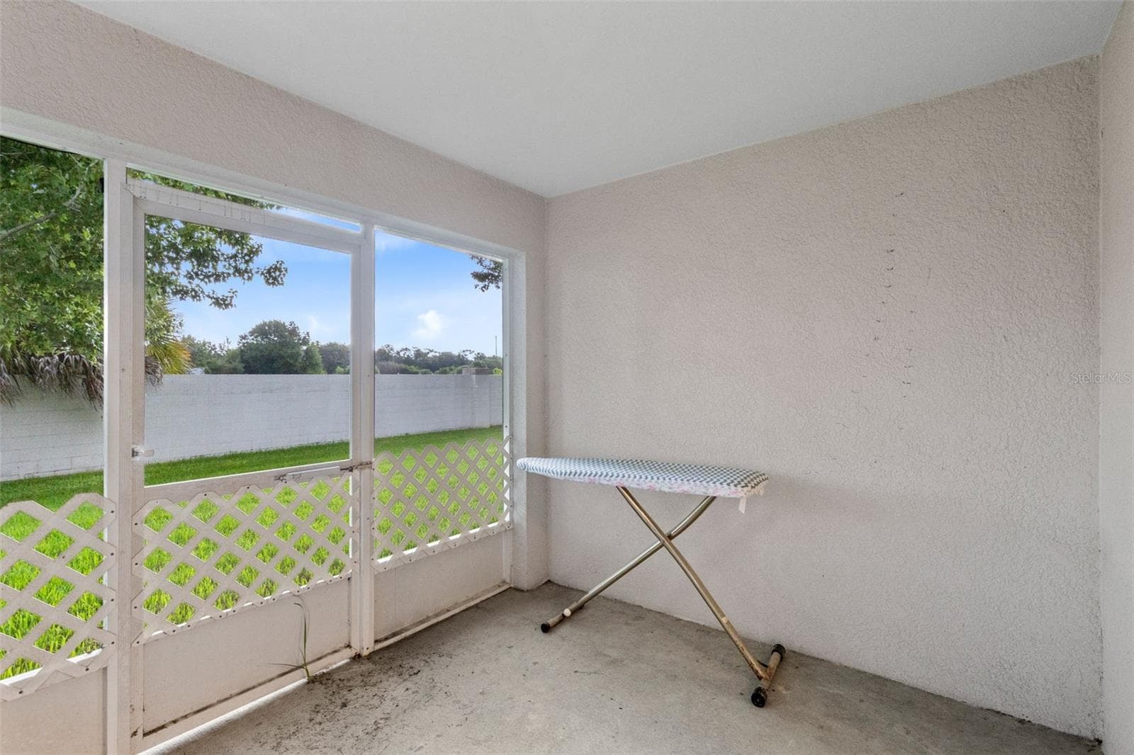 Screened-in porch - 3365 CELENA CIR, ST CLOUD