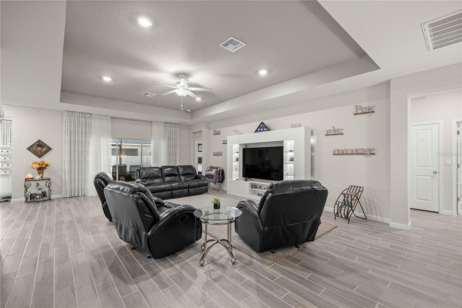 Single Family Residence at 9332 SW 58TH CIR, OCALA, photo 7 of 51