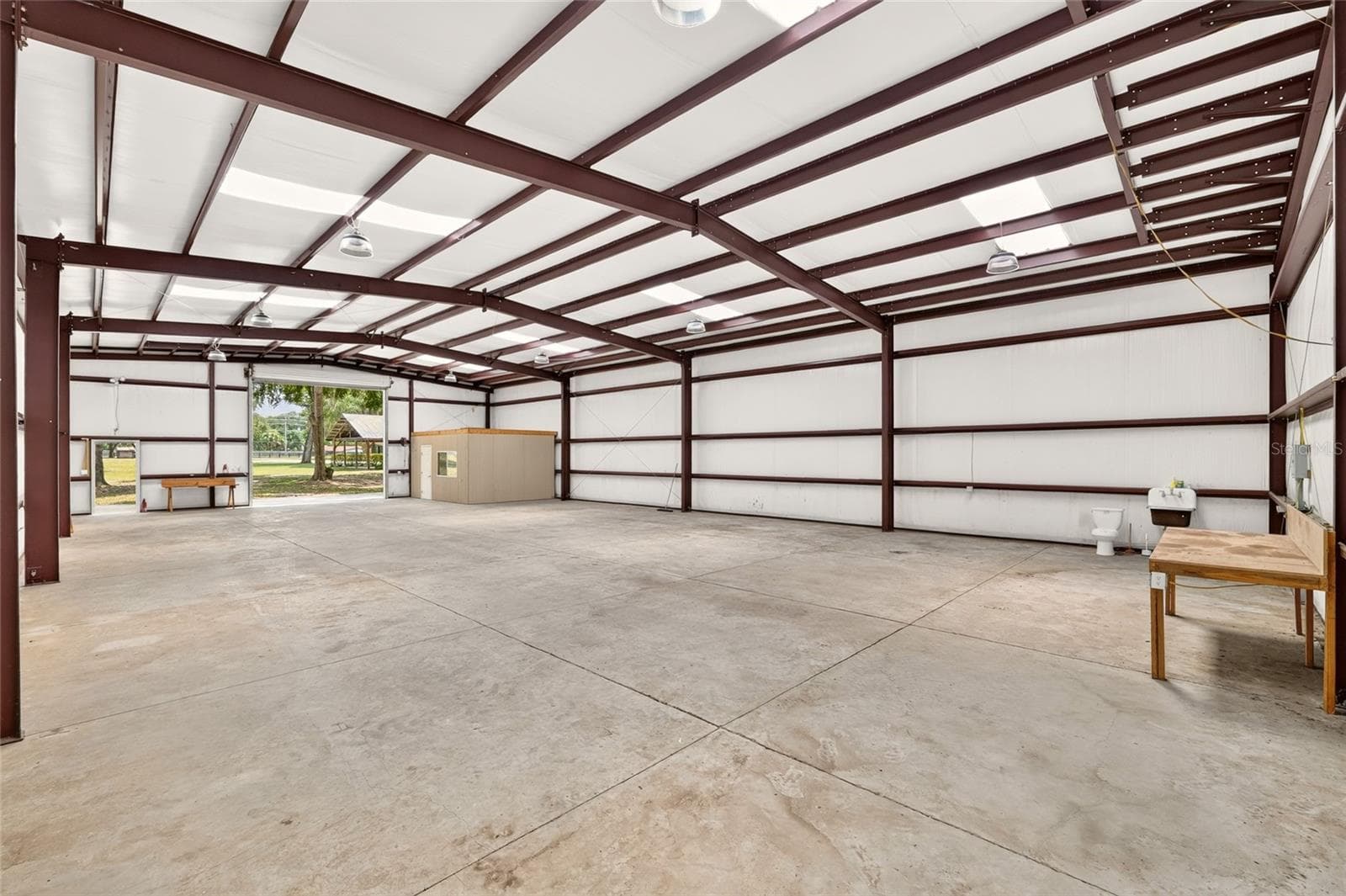 Single Family Residence at 12499 E HIGHWAY 25, OCKLAWAHA, photo 3 of 100