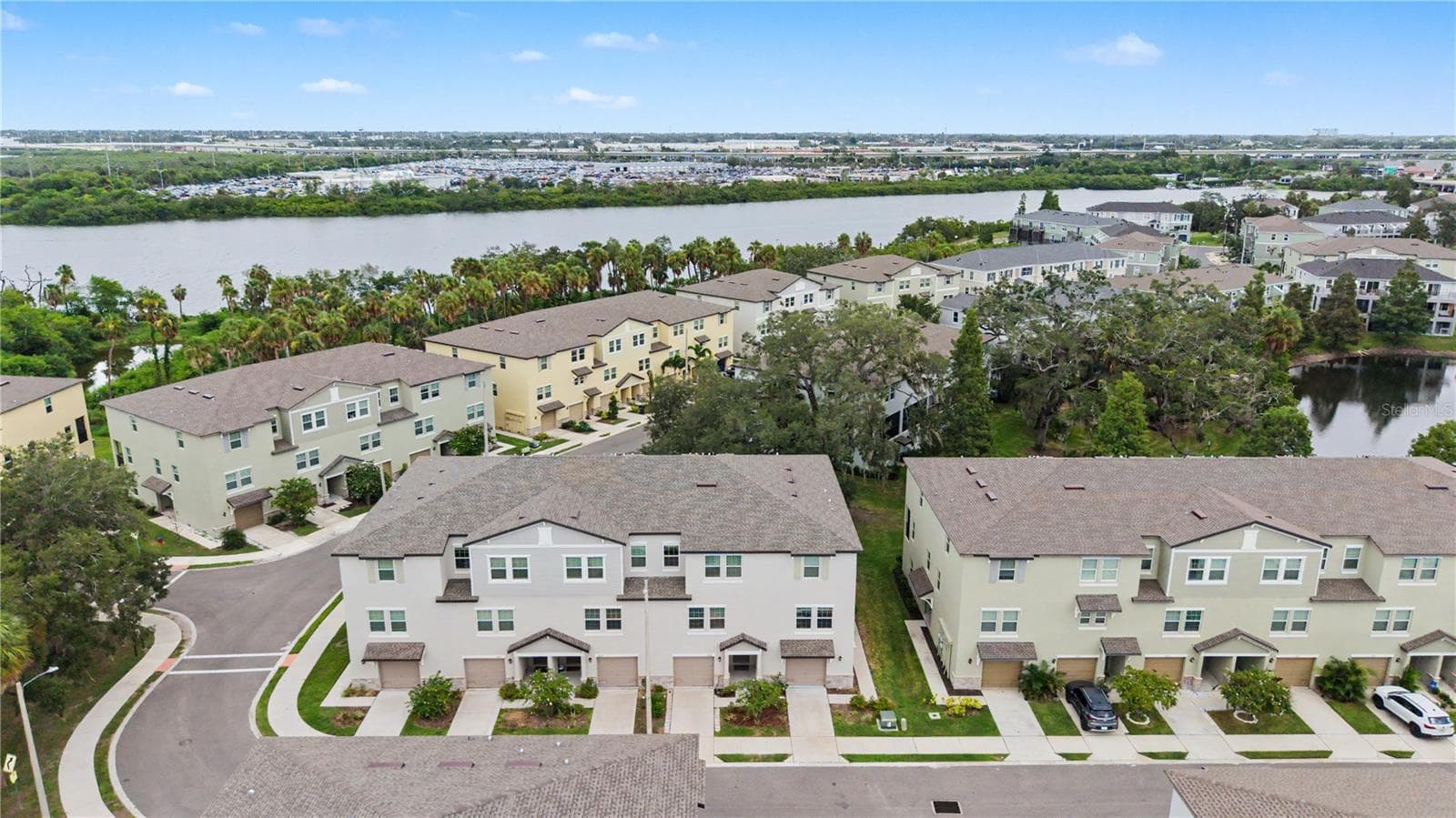 Townhouse at 4607 TUSCAN LOON DR, TAMPA, photo 37 of 50