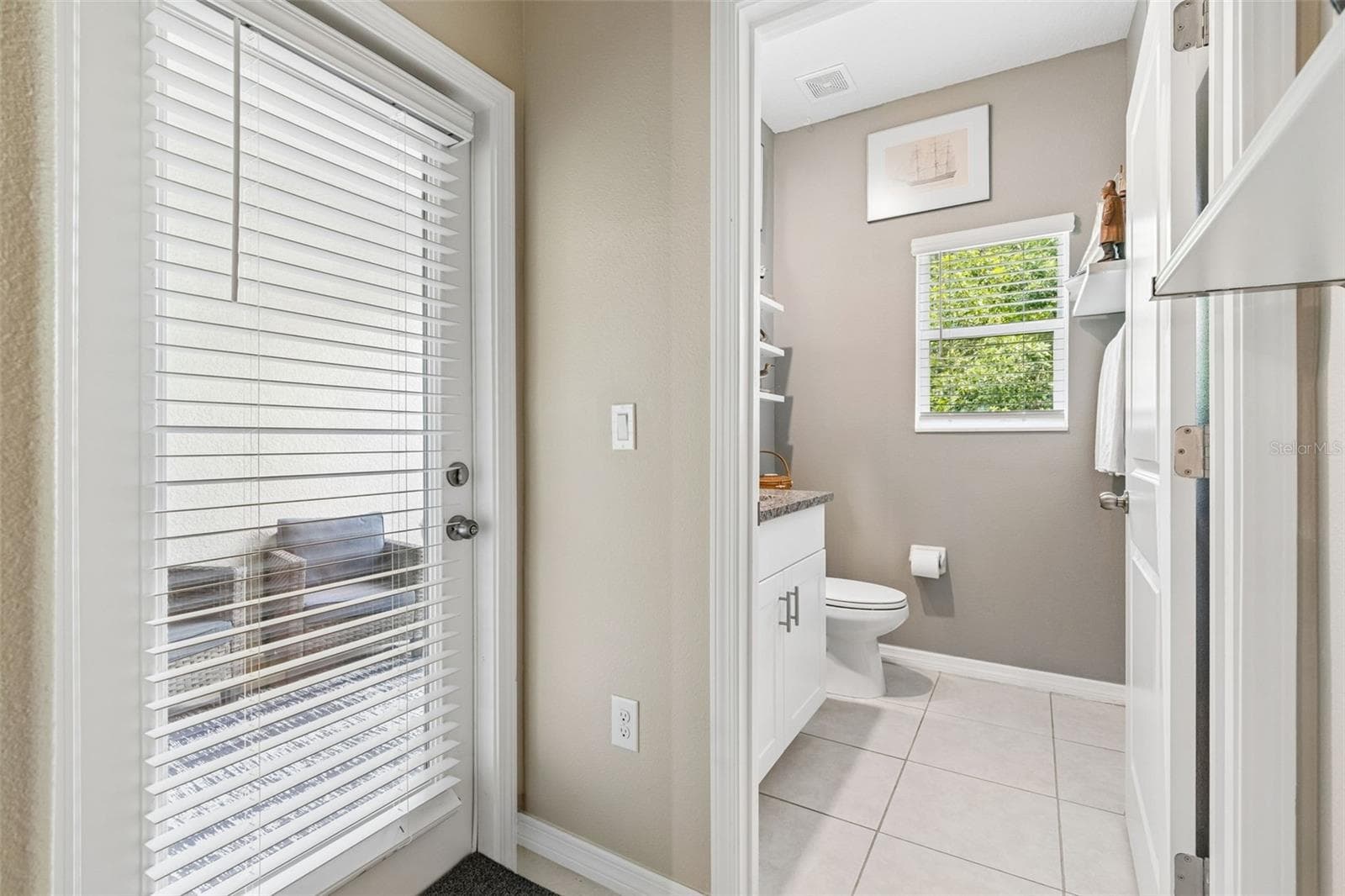 Townhouse at 852 TENNYSON MILL CIR, TAMPA, photo 13 of 39