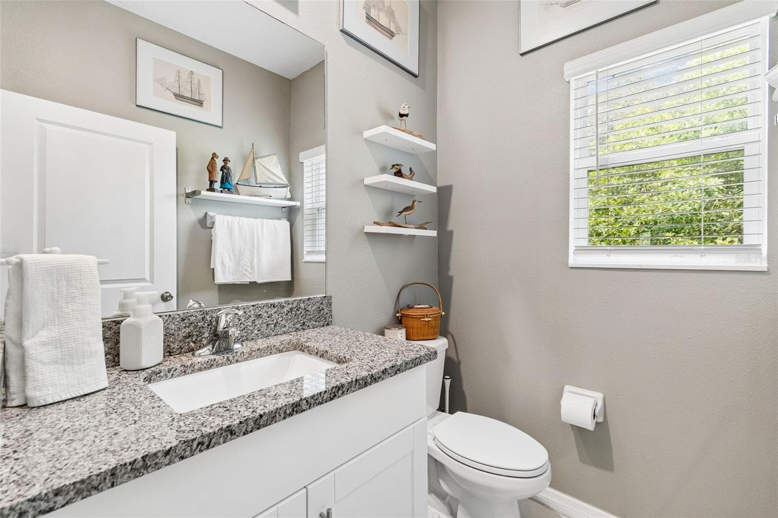 Townhouse at 852 TENNYSON MILL CIR, TAMPA, photo 14 of 39
