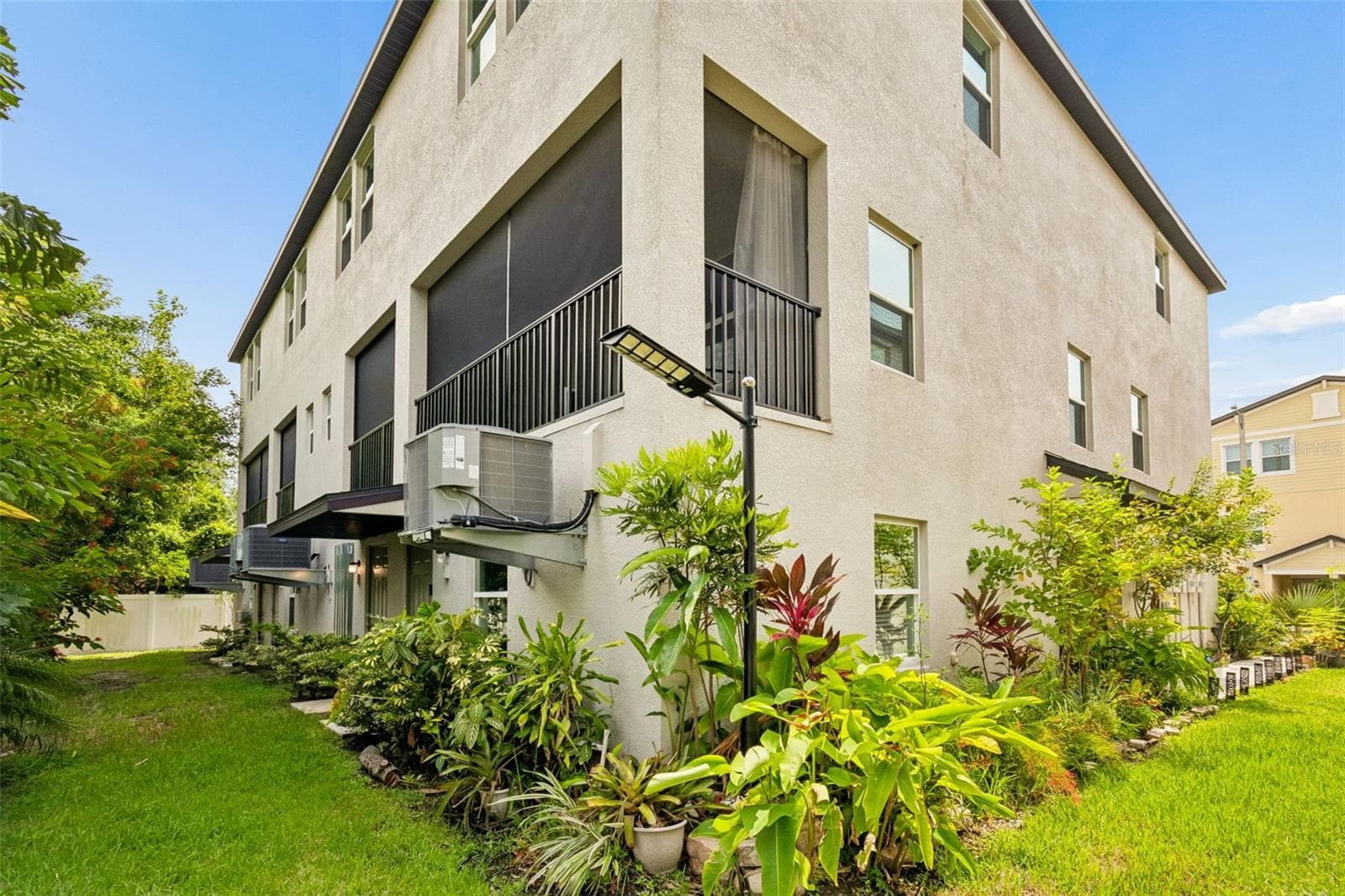 Townhouse at 852 TENNYSON MILL CIR, TAMPA, photo 33 of 39