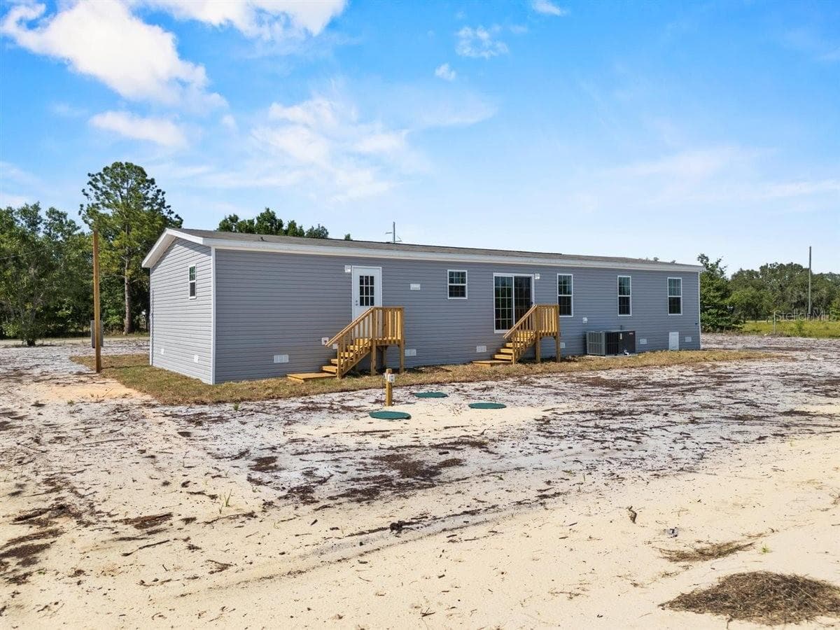 Manufactured Home at 8457 N CAROUSEL TER, CRYSTAL RIVER, photo 9 of 37