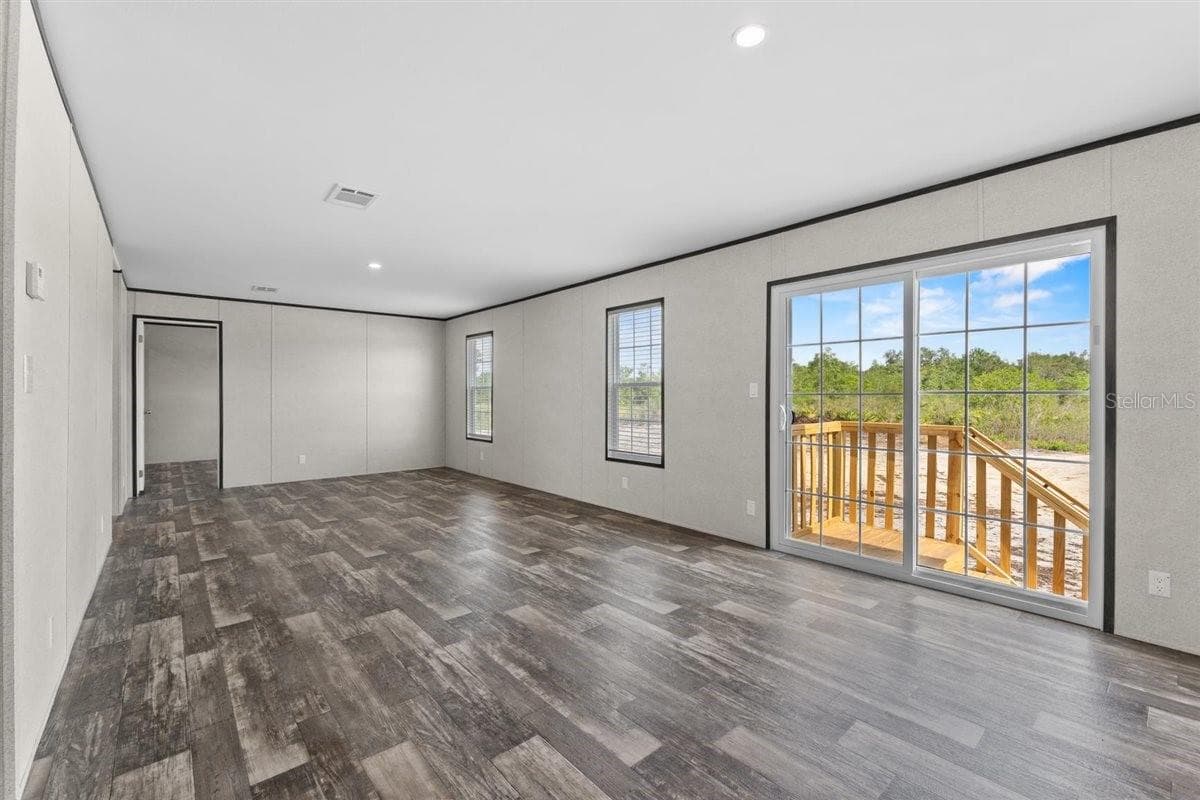 Manufactured Home at 8457 N CAROUSEL TER, CRYSTAL RIVER, photo 17 of 37
