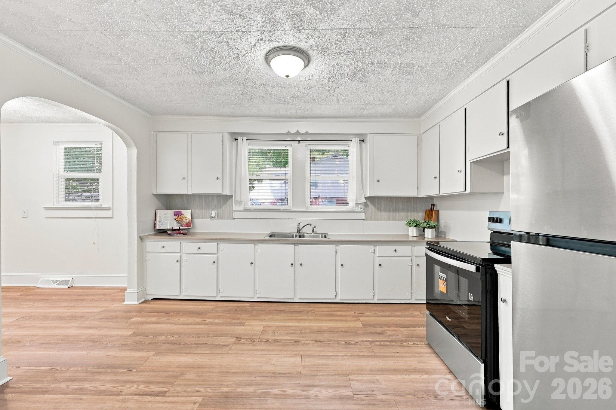 Single Family Residence at 74 Pinecrest Drive SW, Concord, photo 14 of 45