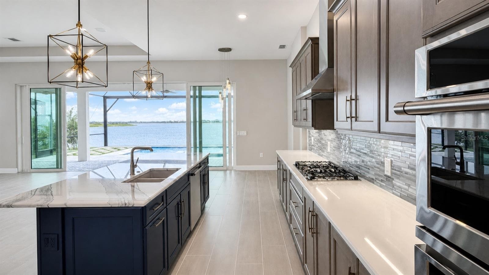 Single Family Residence at 812 BLUE SHELL LOOP, SARASOTA, photo 15 of 64