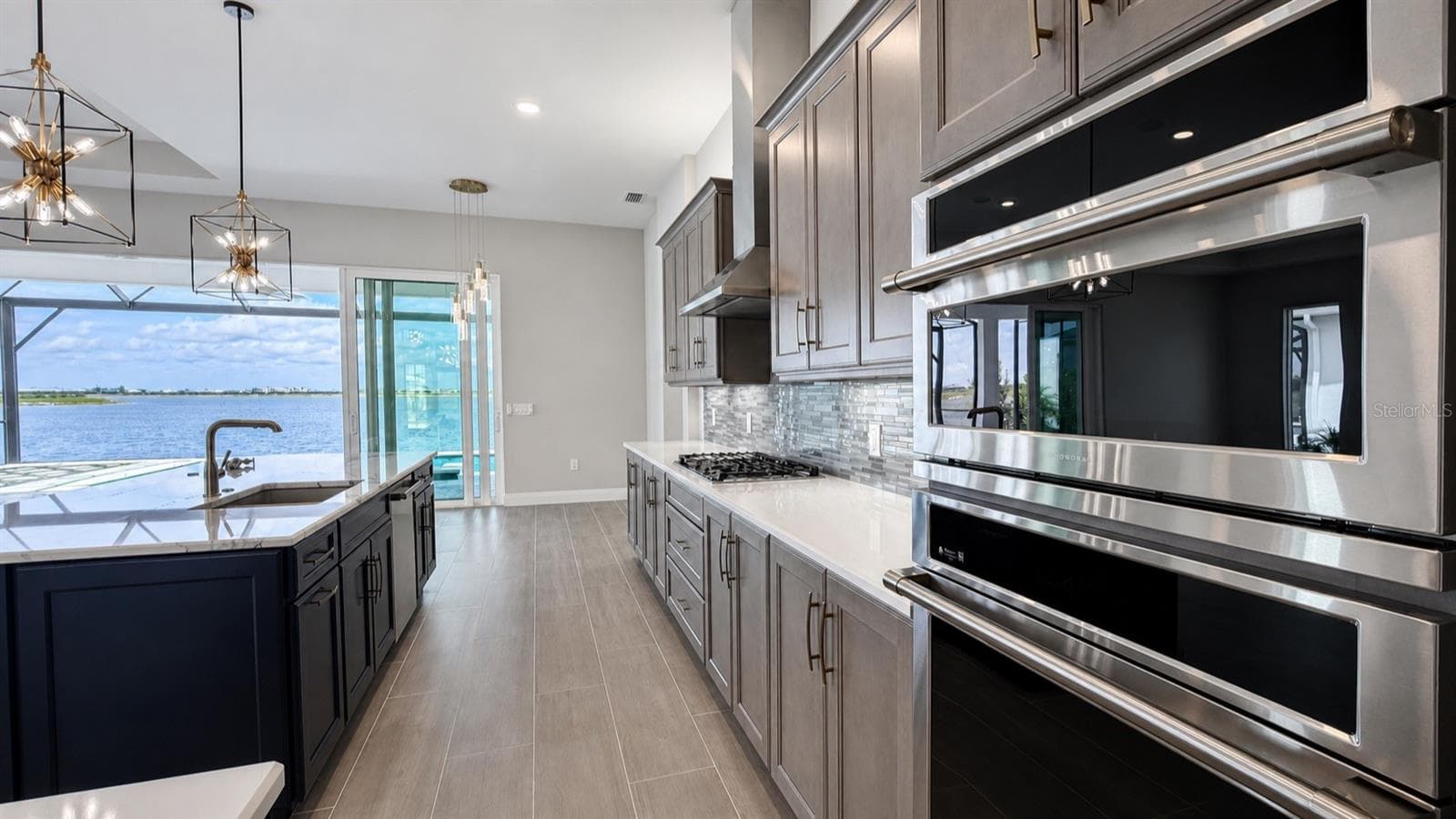Single Family Residence at 812 BLUE SHELL LOOP, SARASOTA, photo 16 of 64