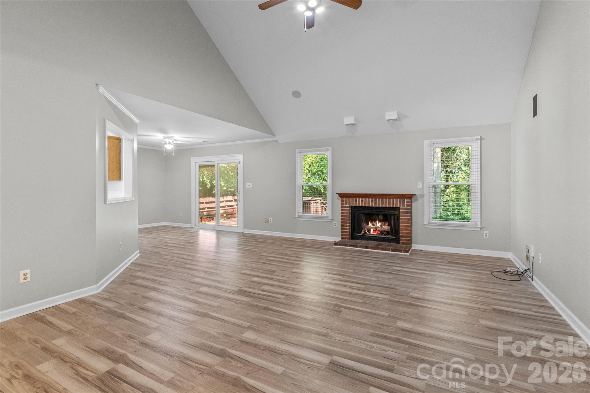 Single Family Residence at 823 Thistledown Drive, Rock Hill, photo 6 of 29