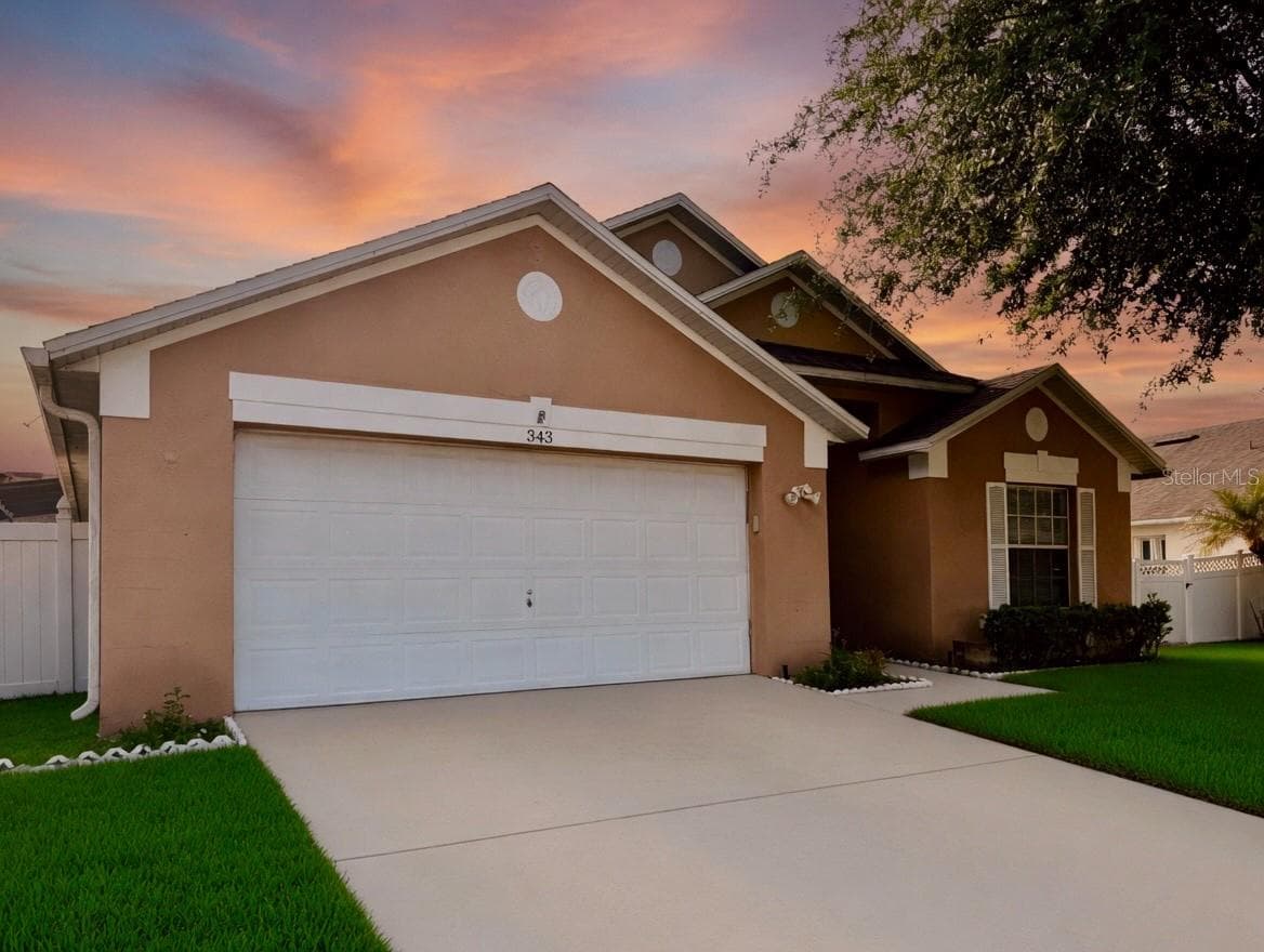 343 LYTTON CIR