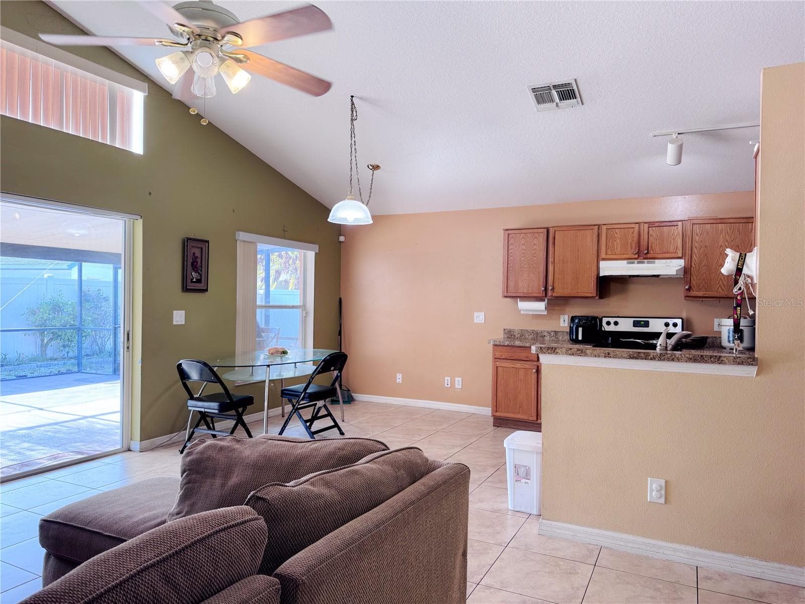 Single Family Residence at 343 LYTTON CIR, ORLANDO, photo 14 of 36