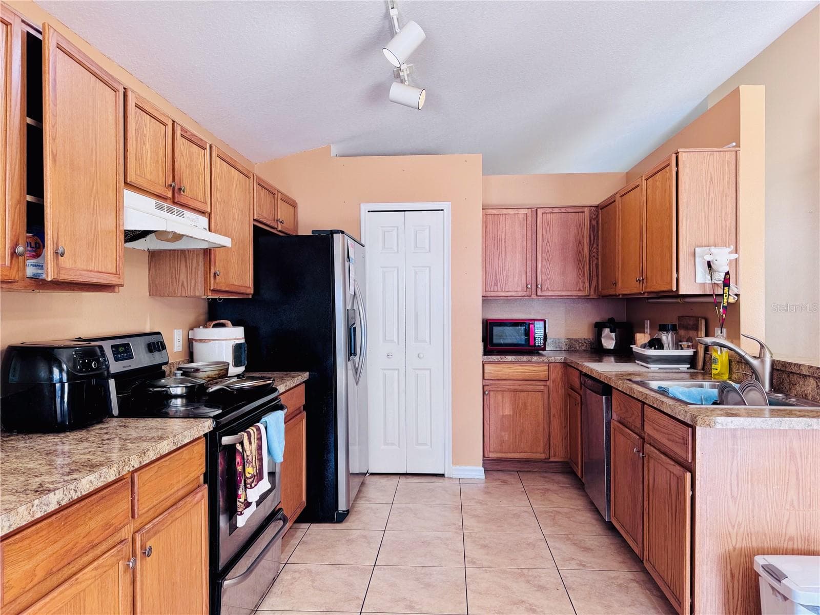 Single Family Residence at 343 LYTTON CIR, ORLANDO, photo 16 of 36