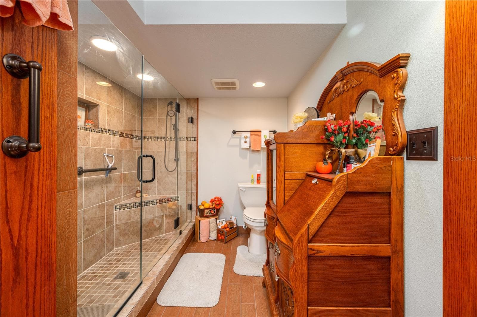 Den ensuite bath - 300 3RD ST NE, FORT MEADE