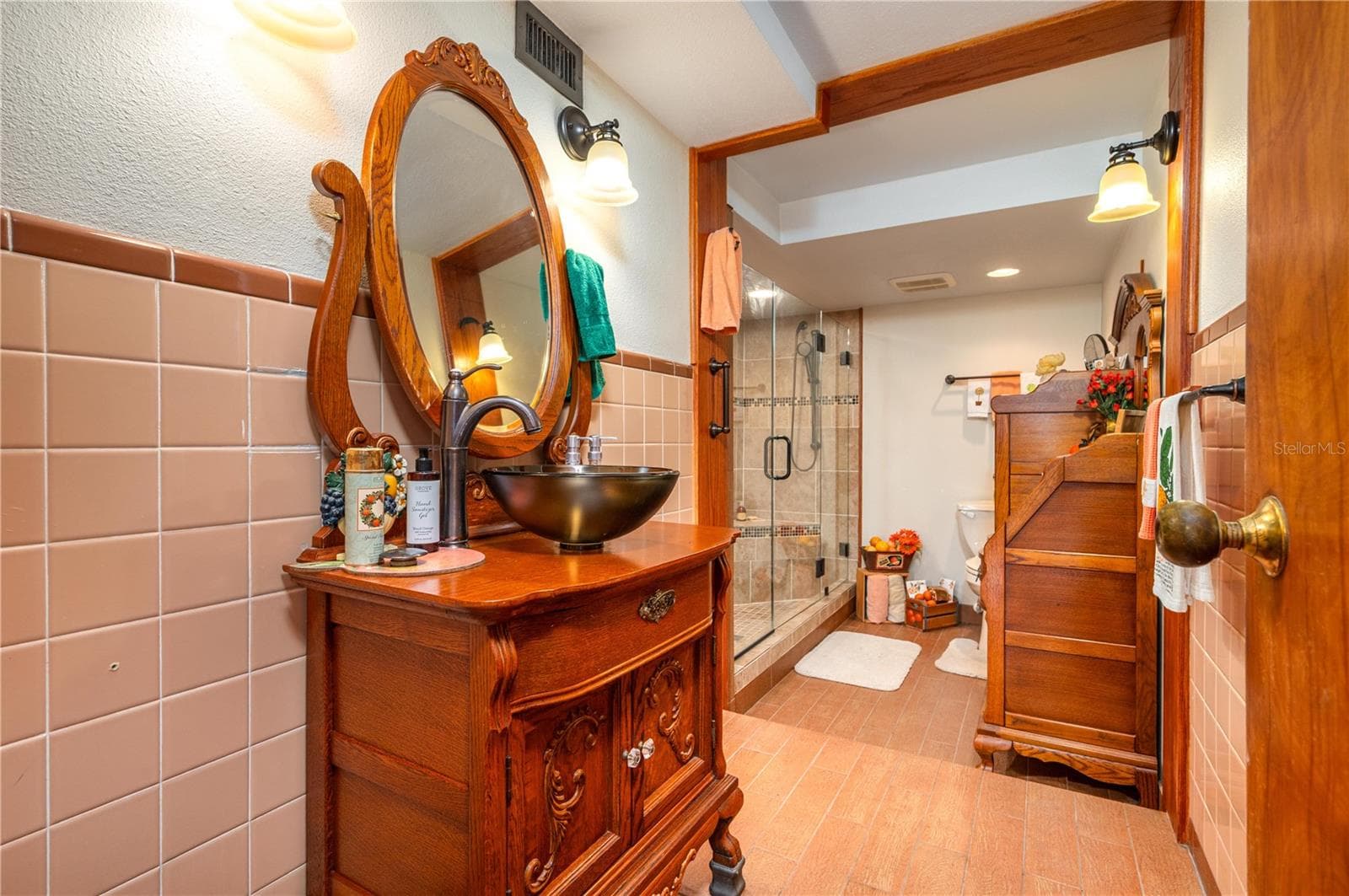 Den ensuite bath - 300 3RD ST NE, FORT MEADE