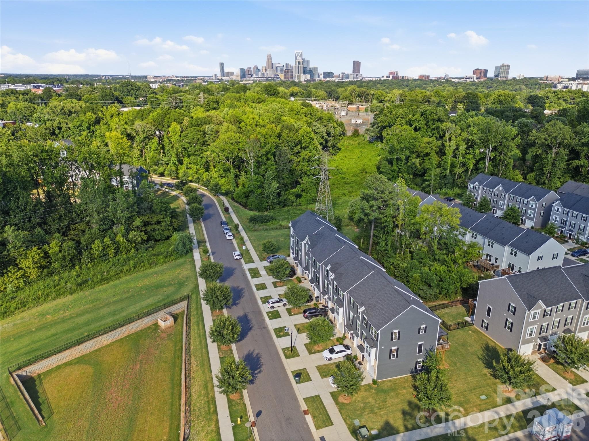 Minutes to Uptown Charlotte. - 4014 Edenborn Lane, Charlotte
