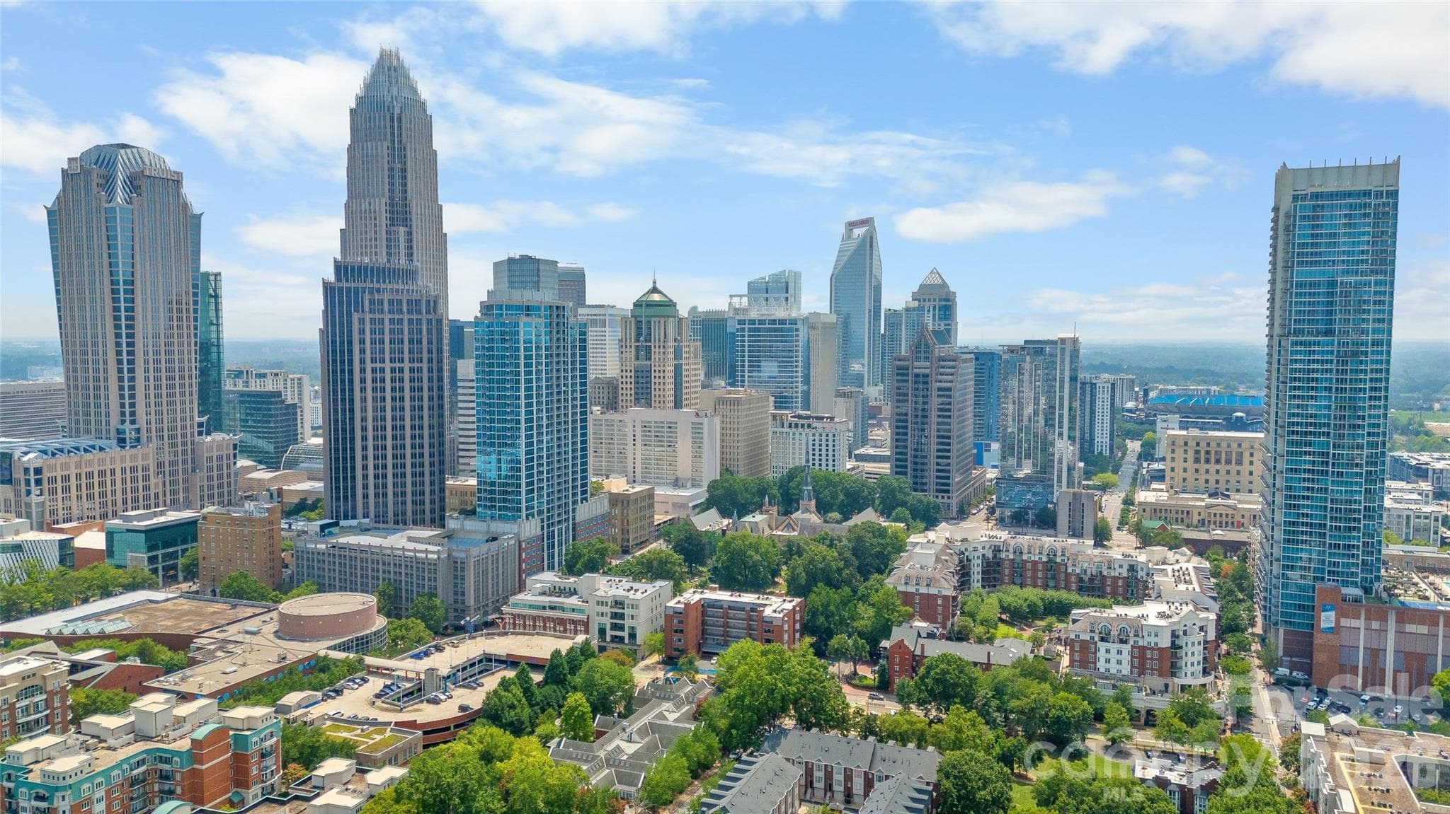 Condominium at 224 N Poplar Street, Charlotte, photo 3 of 34