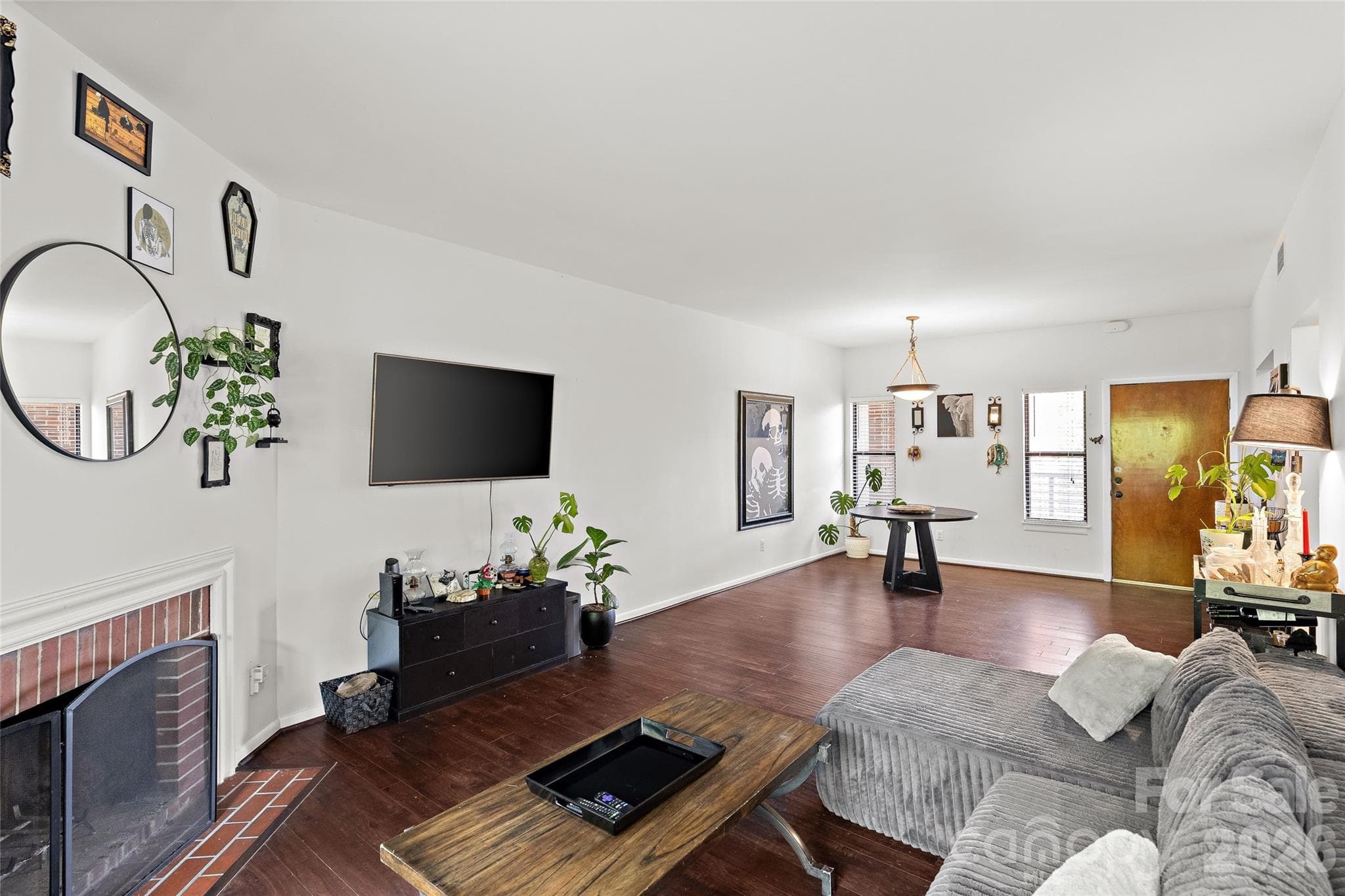 Condominium at 224 N Poplar Street, Charlotte, photo 8 of 34