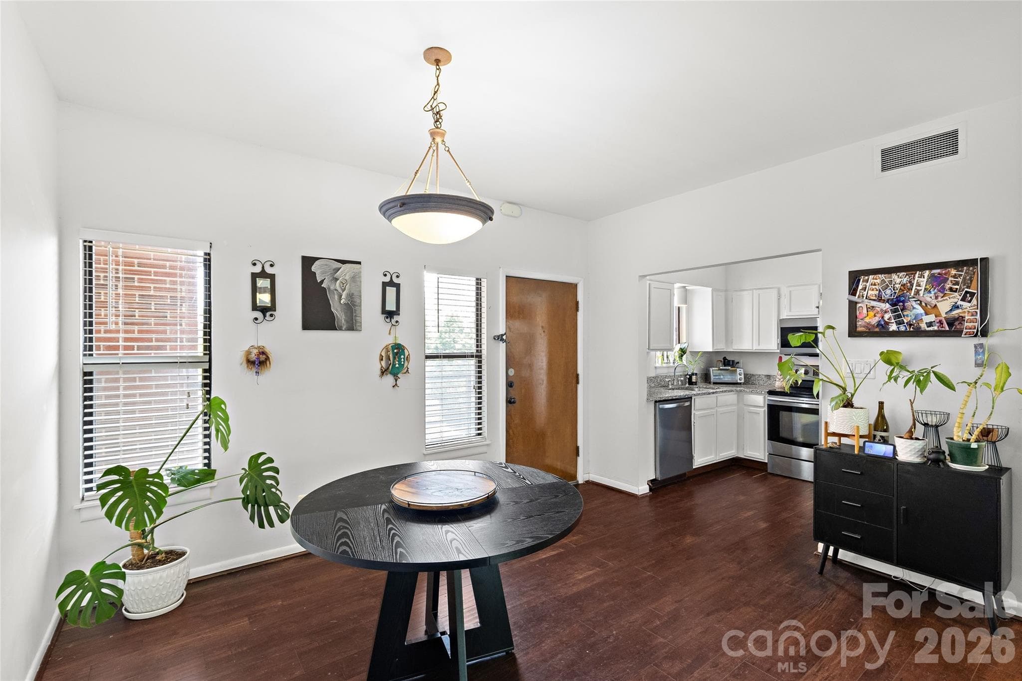 Condominium at 224 N Poplar Street, Charlotte, photo 10 of 34