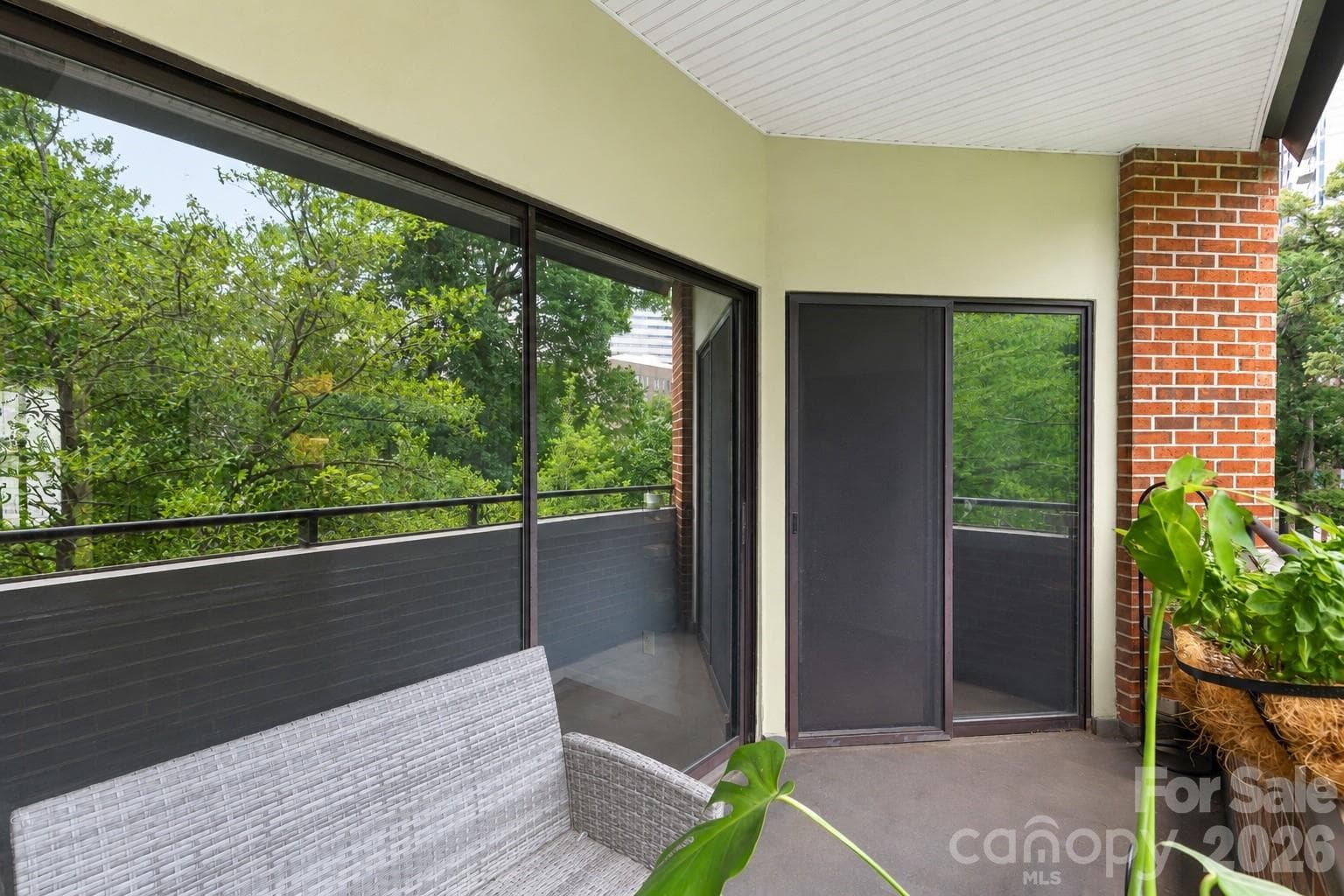 Private balcony - 224 N Poplar Street, Charlotte