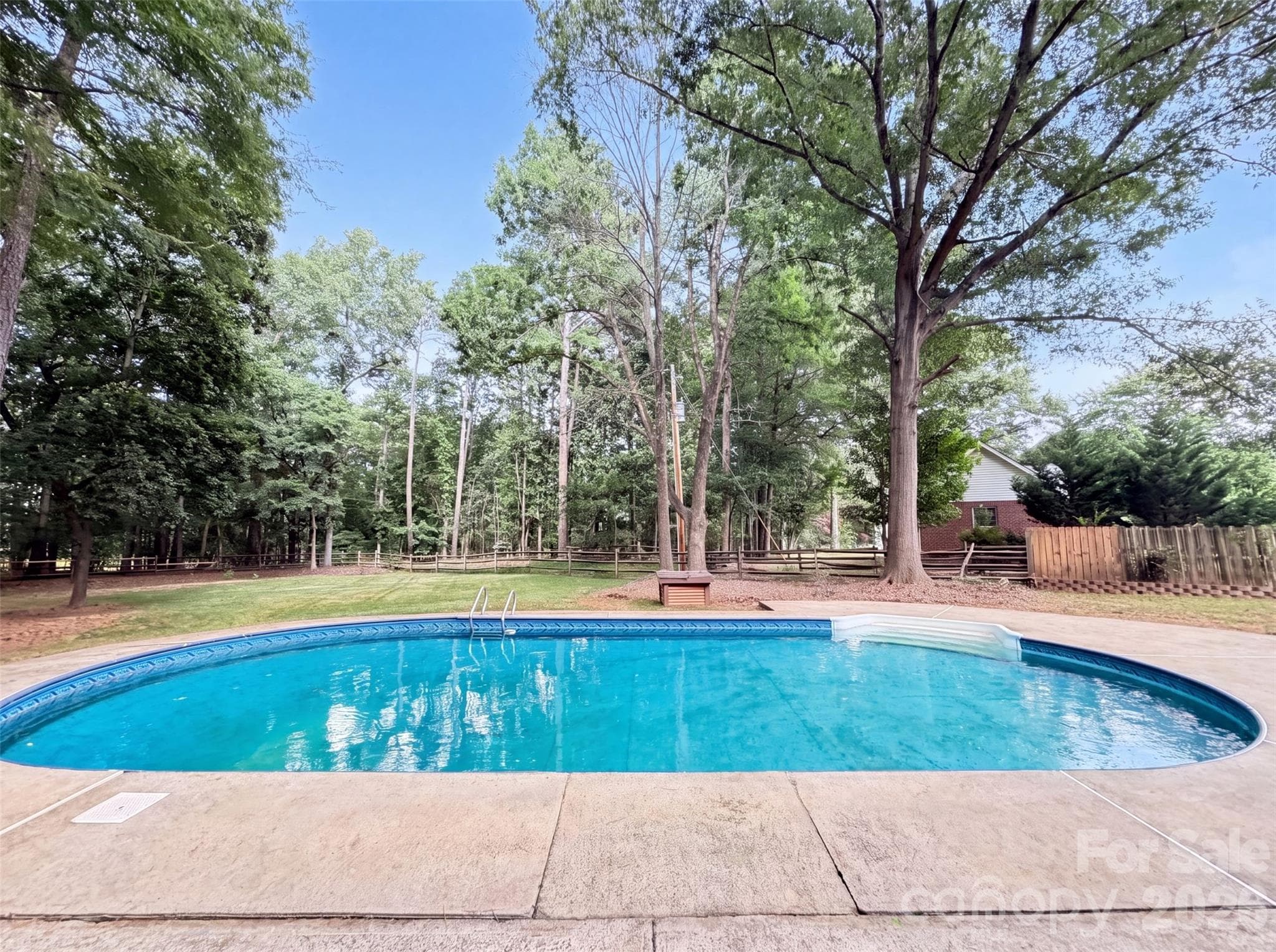 Single Family Residence at 608 Amanda Drive, Matthews, photo 22 of 23
