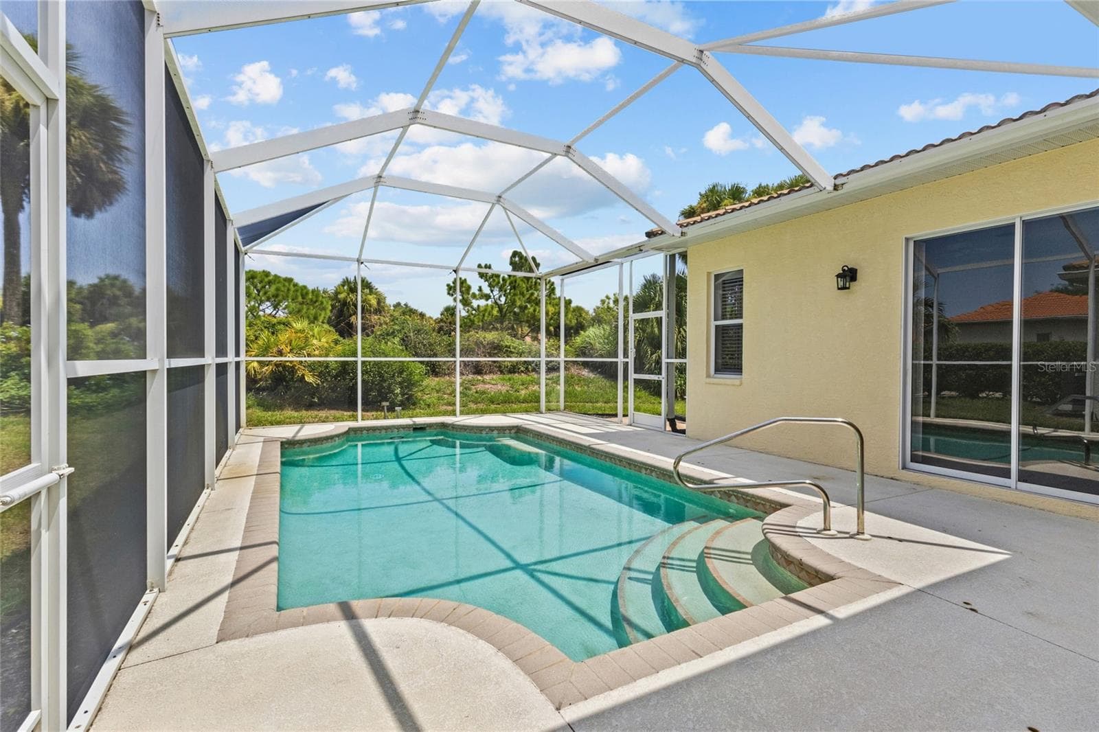 Lanai and Pool with self-cleaning pop-up jets - 125 RIO TERRA, VENICE