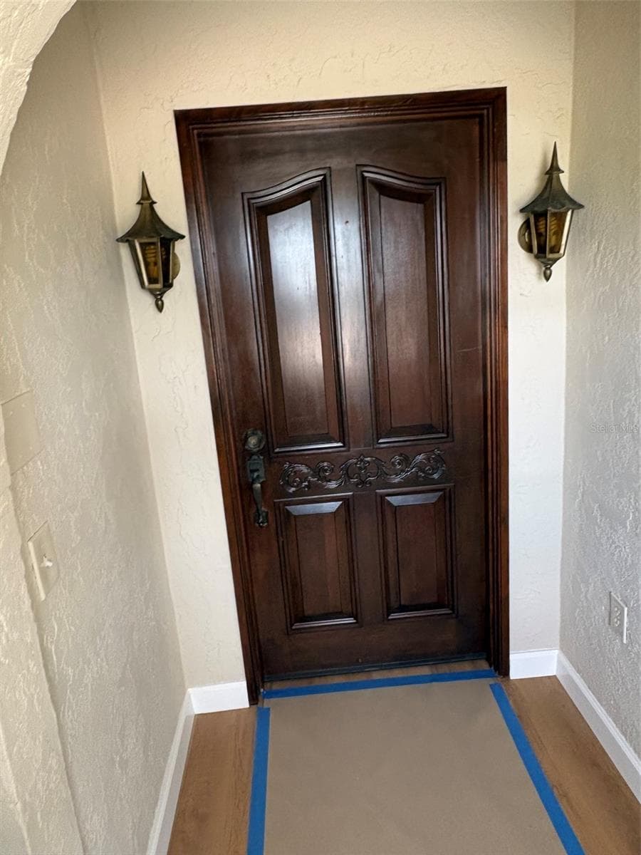 Home Entry - 15810 REDINGTON DR, REDINGTON BEACH