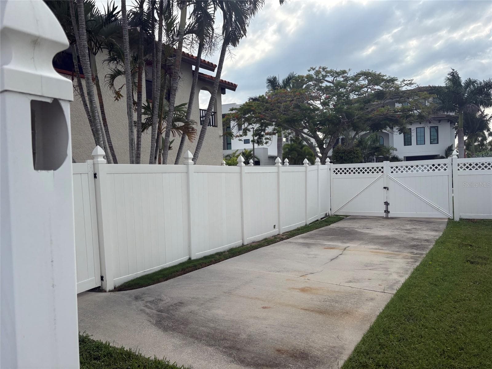 Boat Yard - extra parking - 15810 REDINGTON DR, REDINGTON BEACH