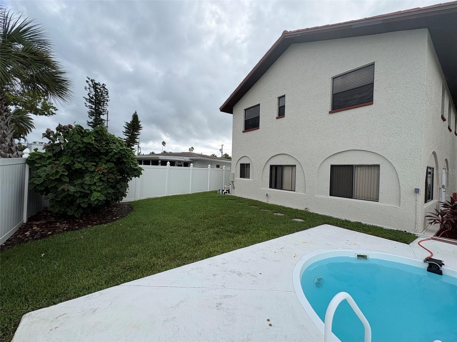 Backyard - 15810 REDINGTON DR, REDINGTON BEACH