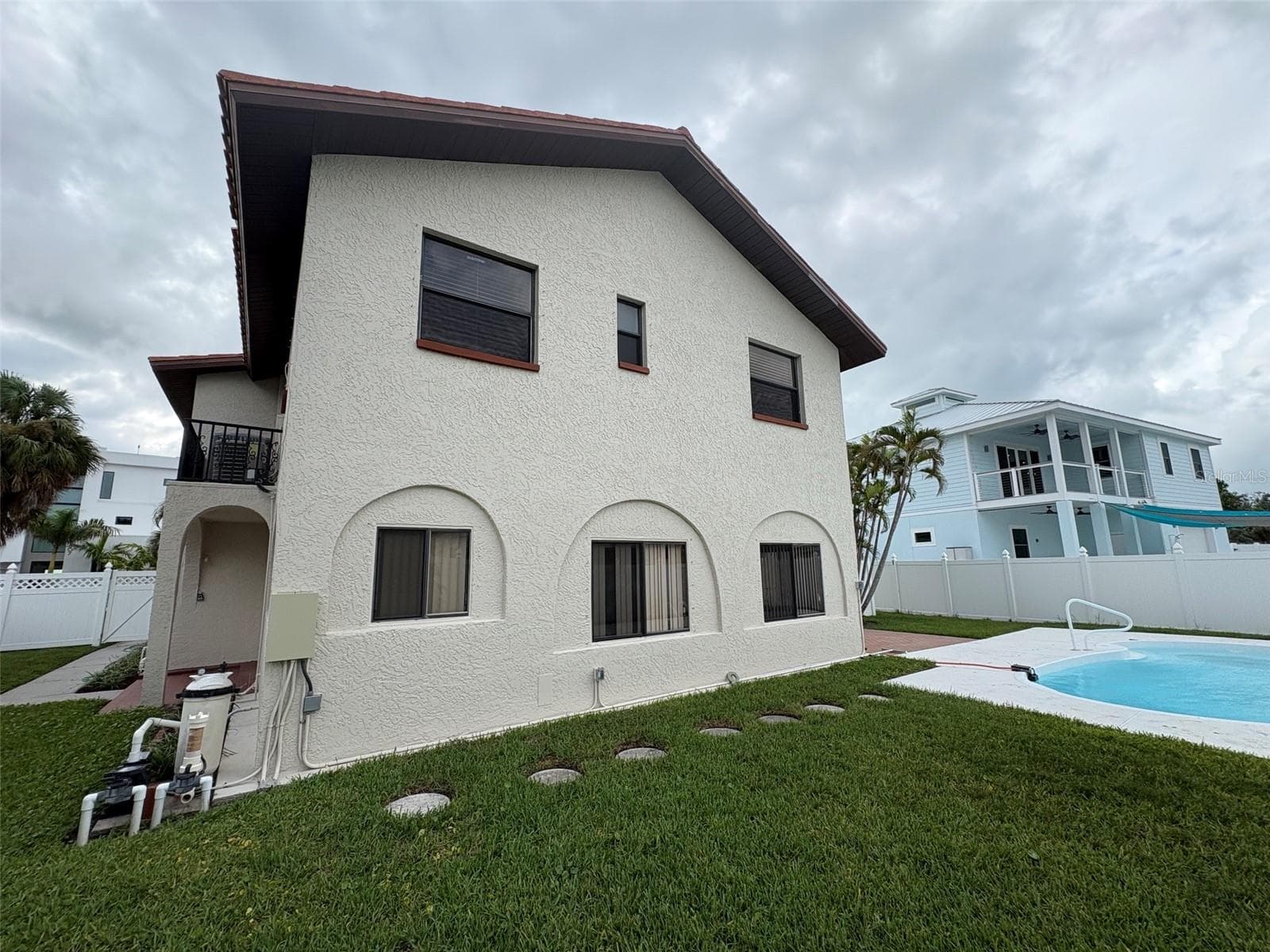 Backyard - 15810 REDINGTON DR, REDINGTON BEACH