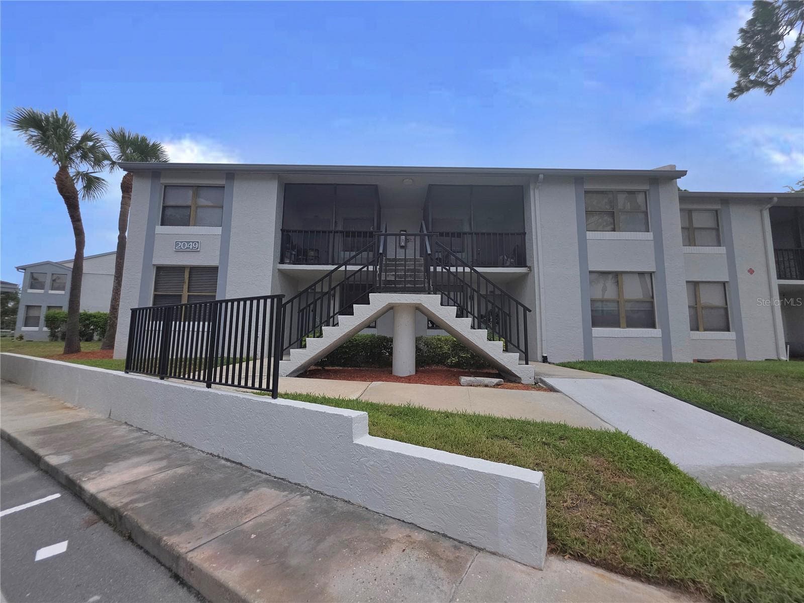 2049 SKIMMER CT W #311