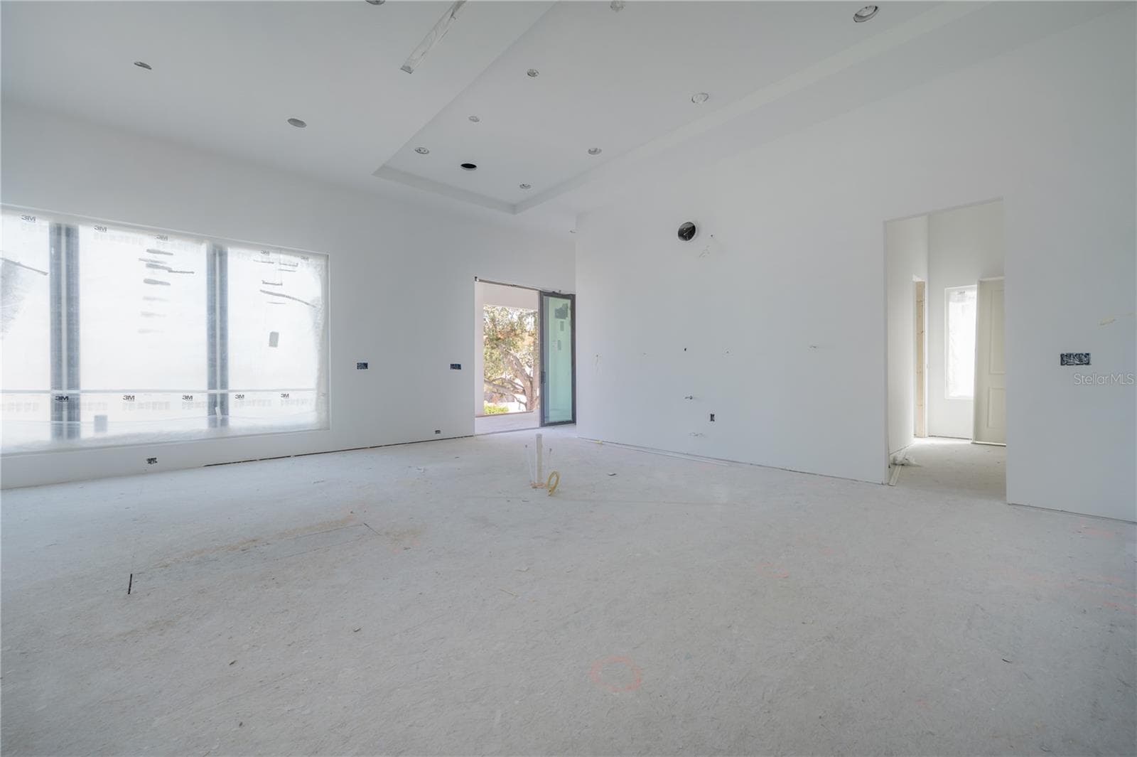 Great Room/Kitchen - 654 GENEVA PL, TAMPA